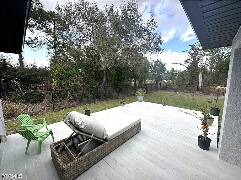 3710 38th St SW — Photo 31