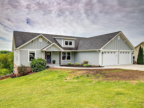 2nd image of 1334 Martins Glen Ln
