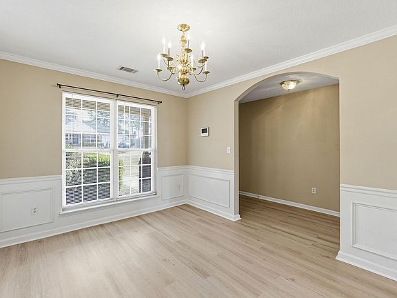 5th image of 1826 Beaver Creek Lane