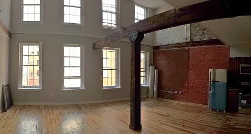 1st image of 13 S Strawberry St #3