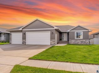 4012 S Catcher Ct, Sioux Falls, SD 57110