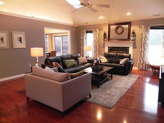 3rd image of 109 Barnwell Dr
