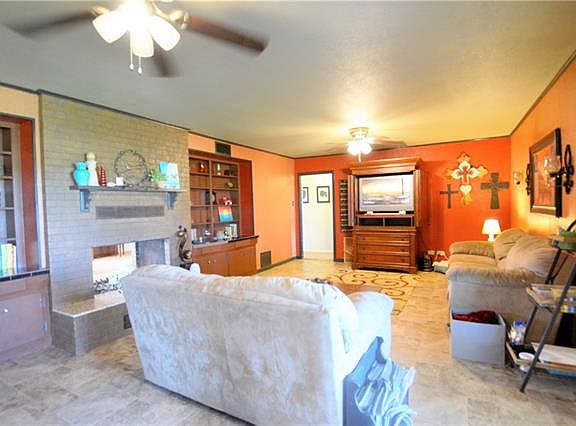 3rd image of 3572 County Road 2800