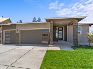 12 Woodlands Dr #541, Eagle Point, OR 97524