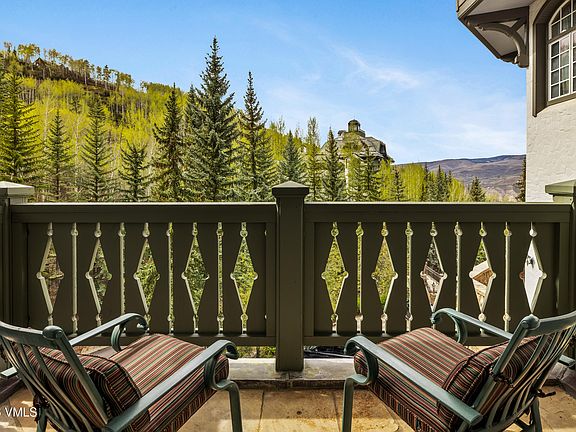 4th image of 17 Chateau Ln #309
