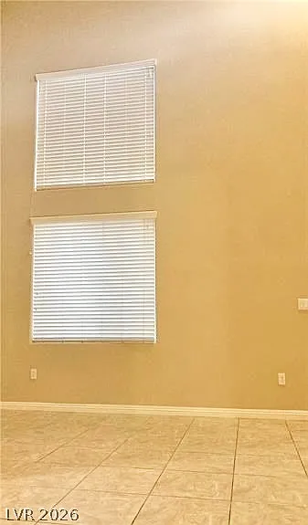 3 bed, 3.0 bath, 2406 sqft, $2,550 — Photo 4