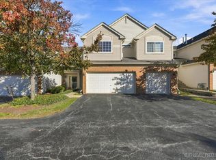 237 Nicole Dr Unit C, South Elgin, IL 60177