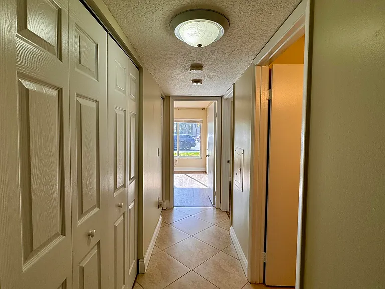 815 W Boynton Beach Blvd #10-105 — Photo 8
