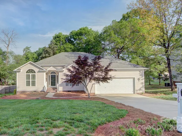 3226 Chatfield Ln SW, Concord, NC 28027