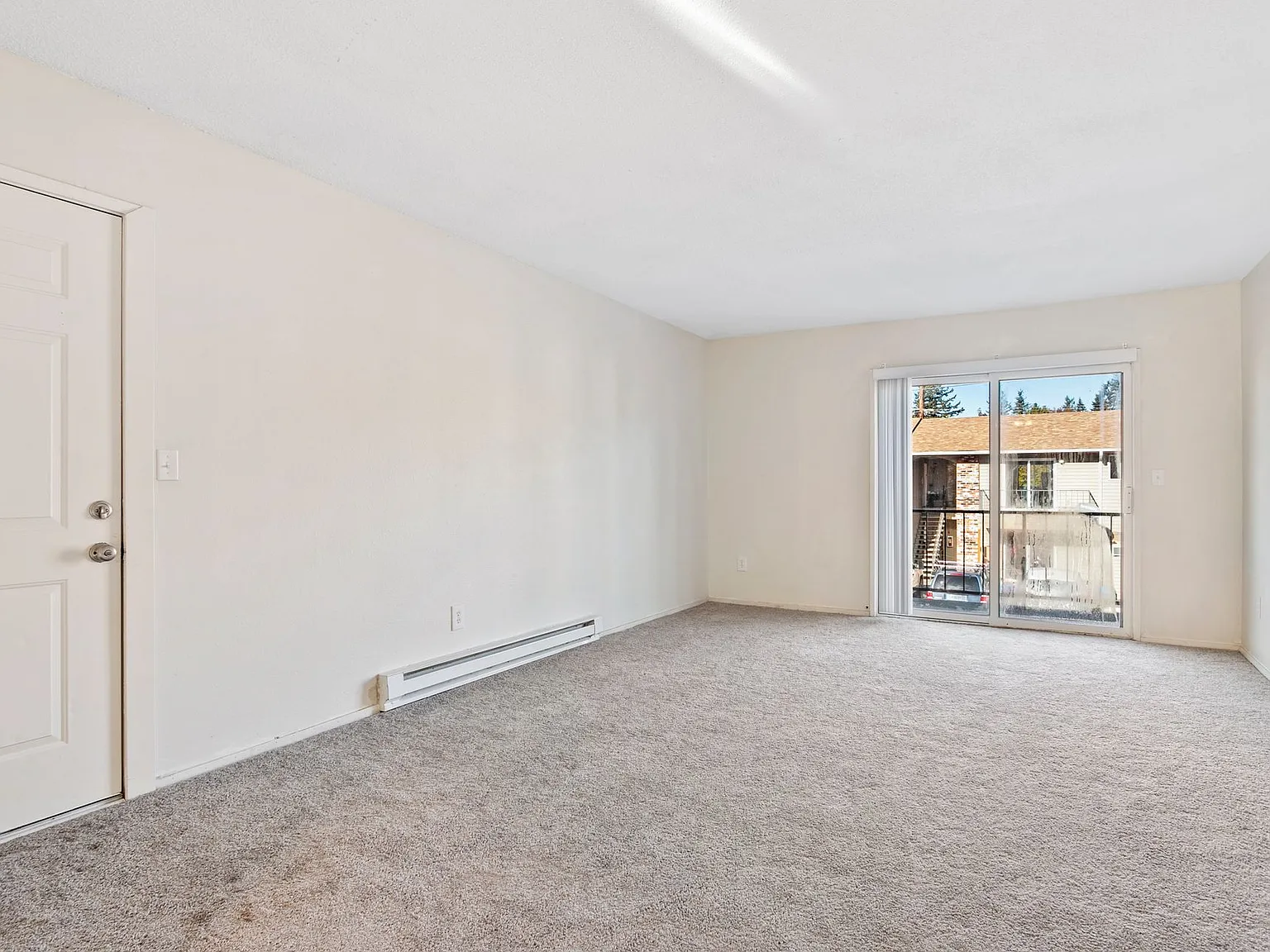 Emerald Grove Apartments — Photo 3