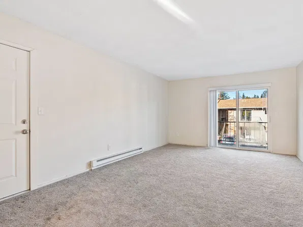 Emerald Grove Apartments, 18 SE 162nd Ave APT 5, Portland, OR 97233