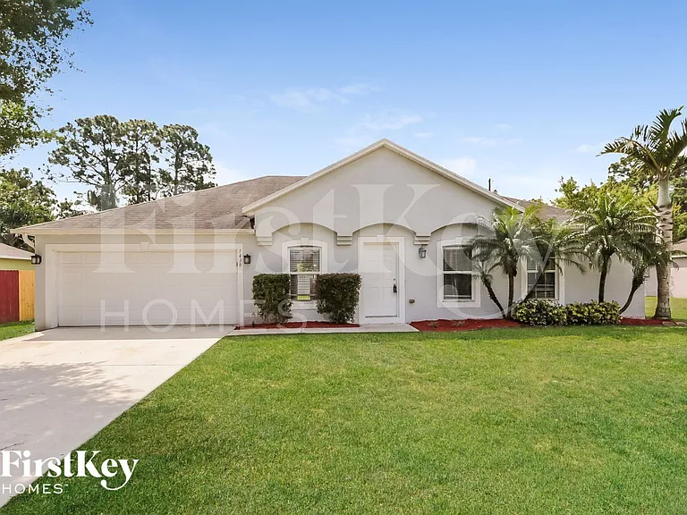 1438 SW Paar Dr — Photo 1