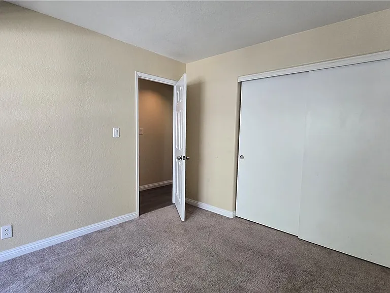 5002 S Rainbow Blvd #103 — Photo 15