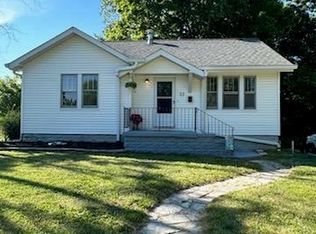 33 S 77th St, Belleville, IL 62223
