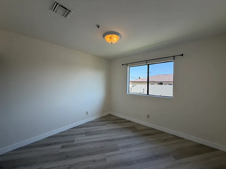 833 N 1st St #4 — Photo 8