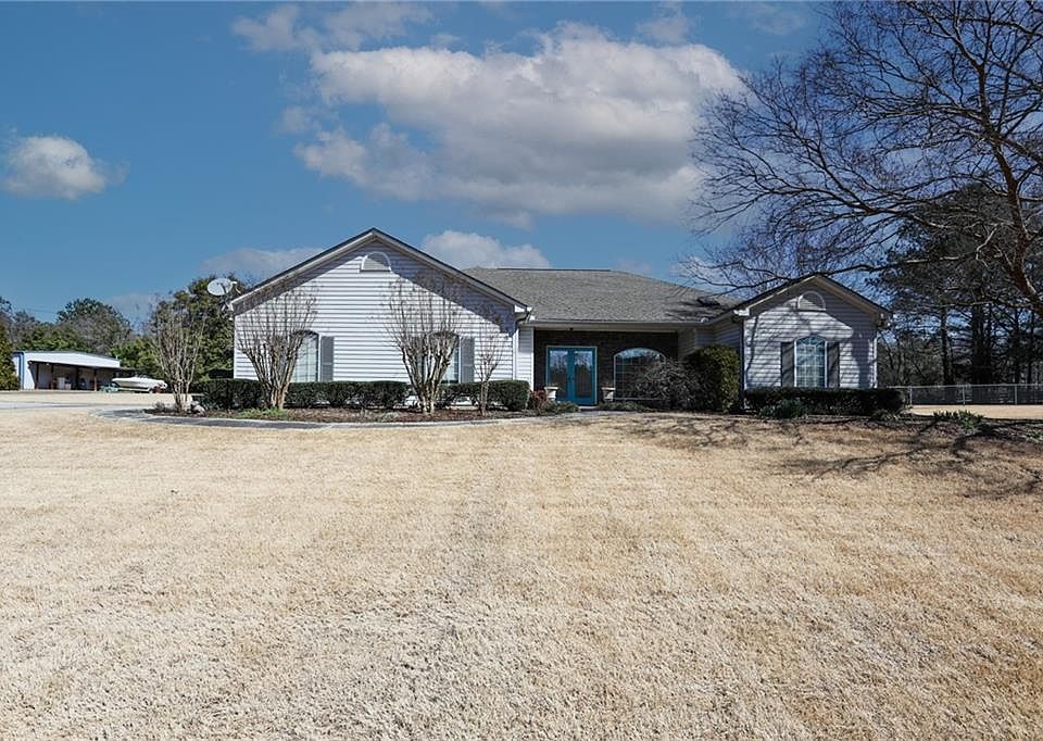 1st image of 4821 Lenora Church Rd