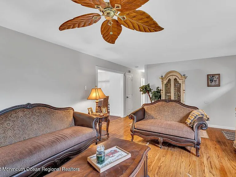 1817 11th Ave — Photo 13