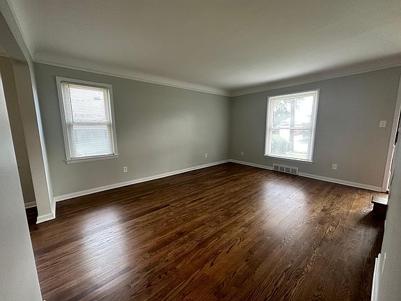 4th image of 25925 Pattow St