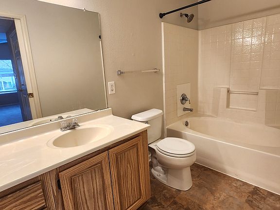 4th image of 3846 Canyon Ranch Rd Unit 104