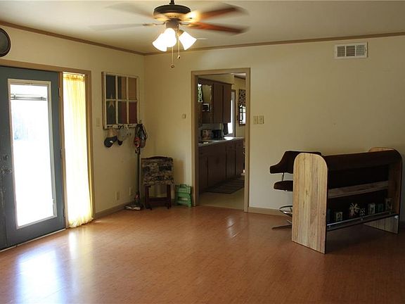 3rd image of 1700 E Beverly Dr