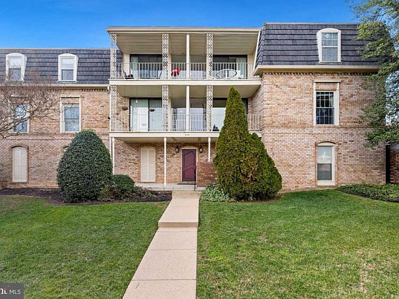 3rd image of 3113 Patrick Henry Dr APT 526