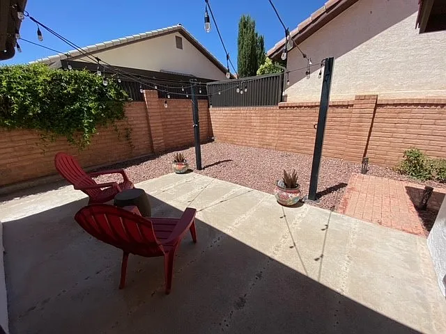 545 S Valley View Dr #7 — Photo 3
