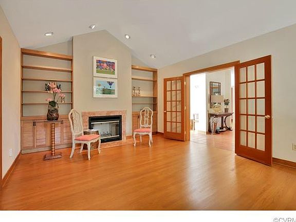5th image of 2303 Burroughs St