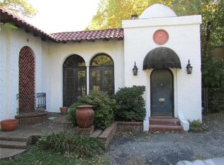 920 Tuxedo Blvd, Saint Louis, MO 63119