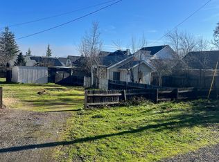 410 N 8th St, Jacksonville, OR 97530