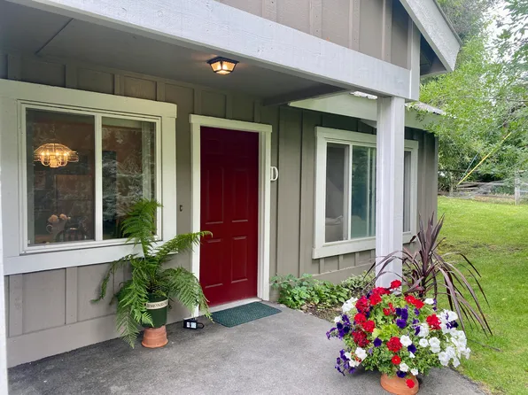 214 Pinewood Ln #D, Ketchum, ID 83340