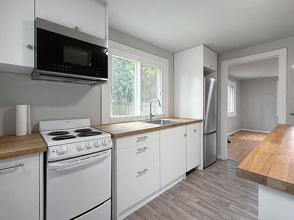 2nd image of 12060 10th Ave S