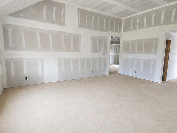 4th image of 119 Kingston Ct