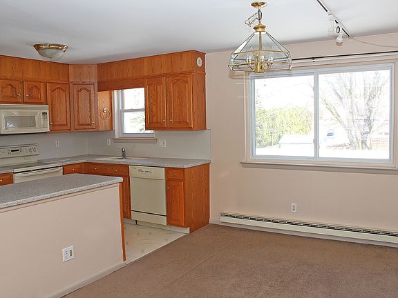 5th image of 415 Hollyann Dr