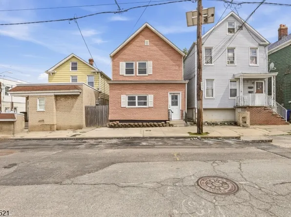 174 Orient St, Bayonne City, NJ 07002