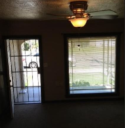 2nd image of 1616 E Hedges Ave