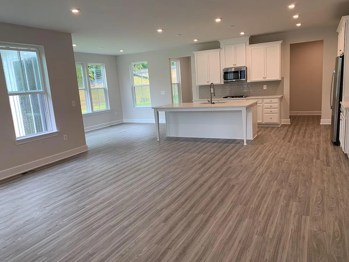 Building Photo - 150 Boxelder Dr