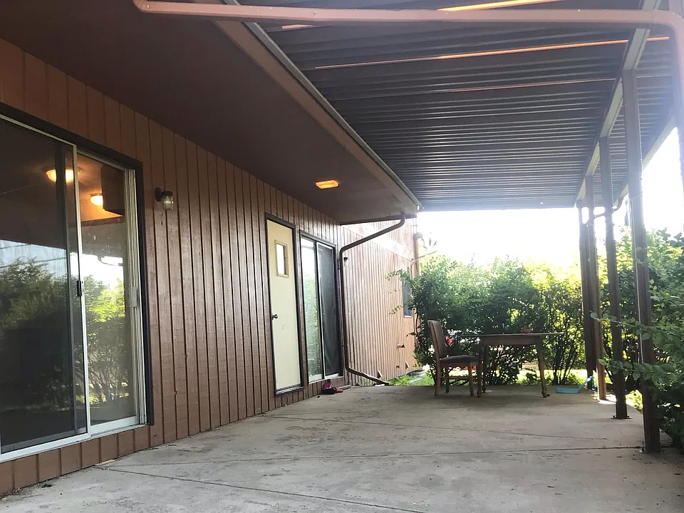 Covered Patio Shared with 1 Apt