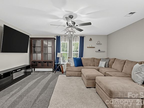 3rd image of 210 Lylic Woods Dr