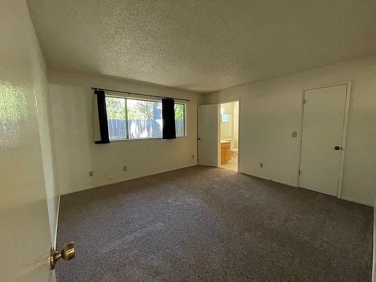 4830 Suncrest Way — Photo 13