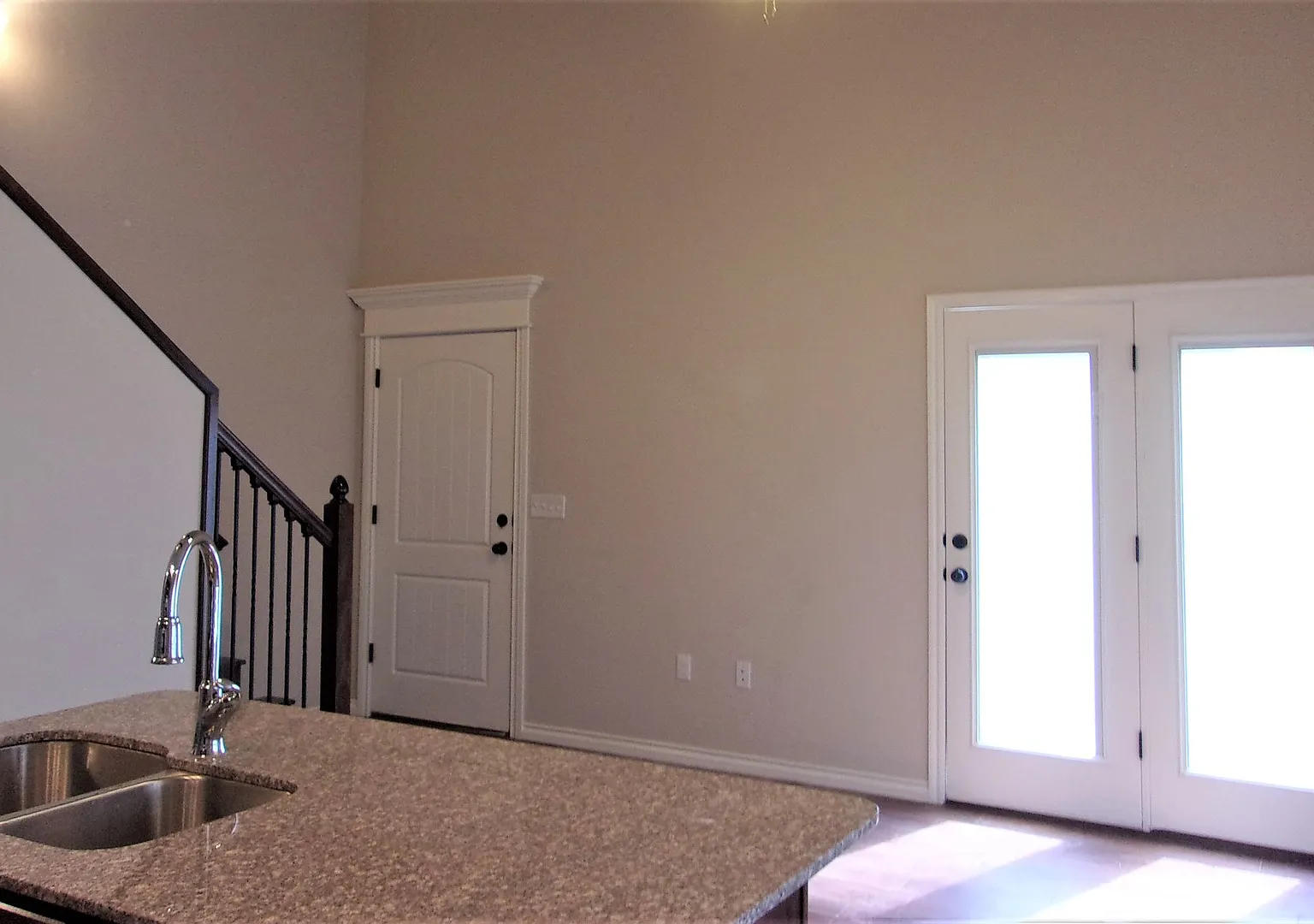 Creekside Condos/Townhomes — Photo 3