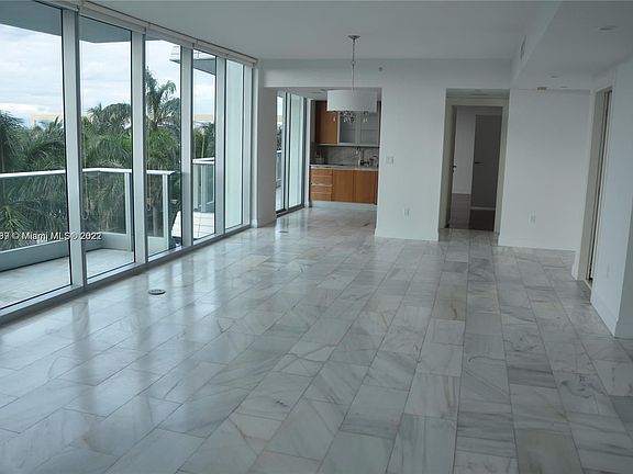 5th image of 2627 Bayshore Dr #808