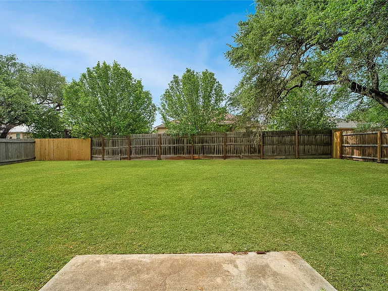 121 Park Ln — Photo 30