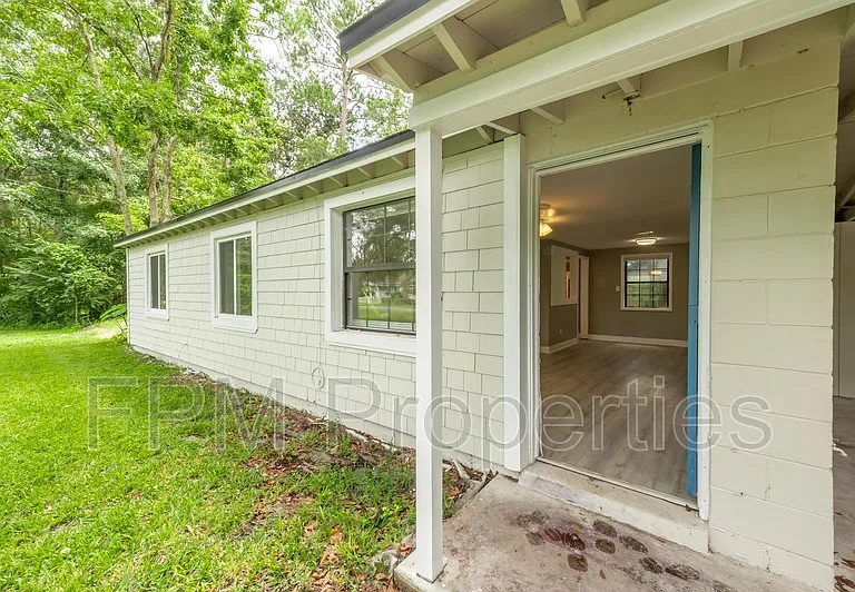 7832 Newton Rd — Photo 9