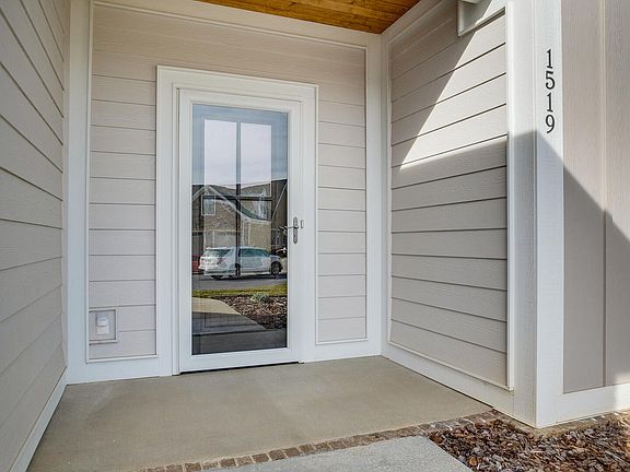 3rd image of 1519 Covent Garden Ct