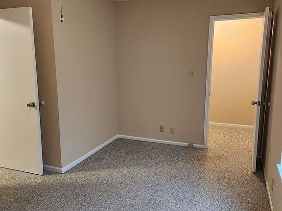 5th image of 317 Broadway St APT 2