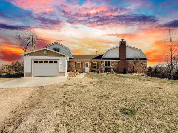 4106 N Shelburne Dr, Hutchinson, KS 67502