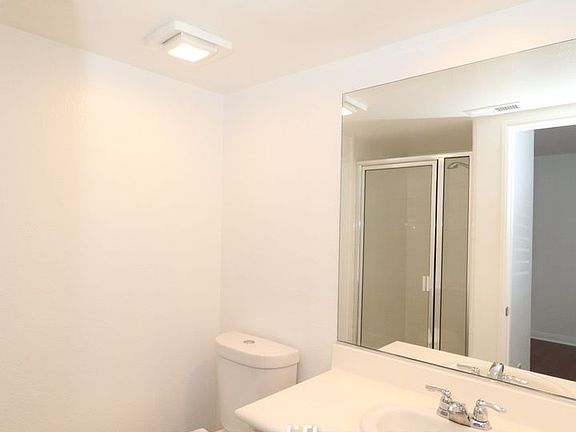 4th image of 303 W Citracado Pkwy Unit 2