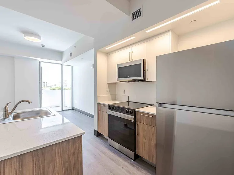 The Anamar at Collins Park — Photo 9