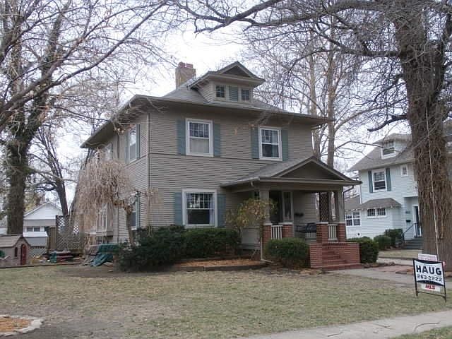 1st image of 805 NW 2nd St