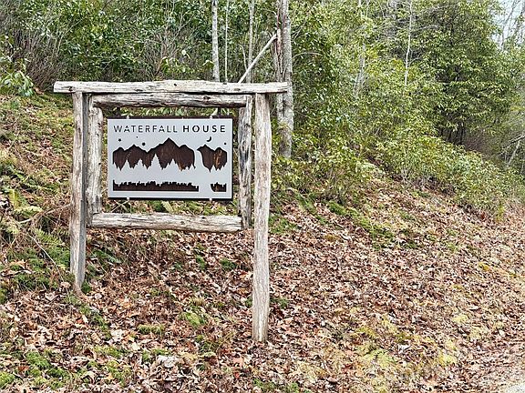 5th image of 581 Hubbard Hollow Rd